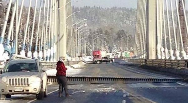 Travel alert: Bridge on Trans-Canada highway splits amid cold weather