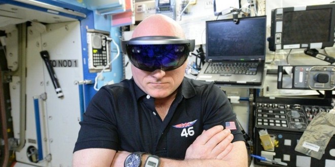 Astronauts are trying Microsoft HoloLens in space (Photo)