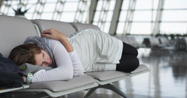 Jet lag can be prevented by “hacking” body clock with light, New Study Says