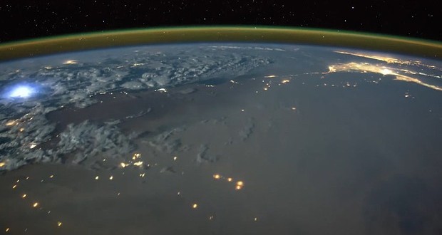 Tim Peake: Astronaut films timelapse of lightning strikes from space (Video)