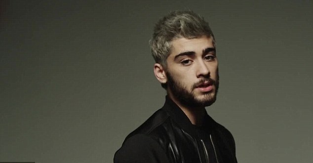 Zayn Malik: Singer Debuts Even More Sensual Take on “Pillowtalk”