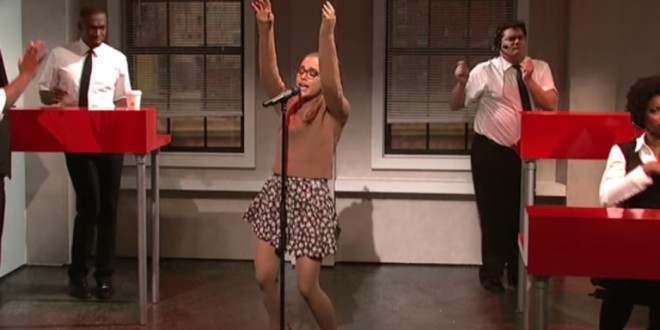 Ariana Grande Dominated 'Saturday Night Live' Last Night (Video)