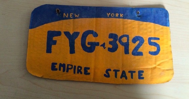 Fake cardboard license plate leads to us woman's arrest (Photo)