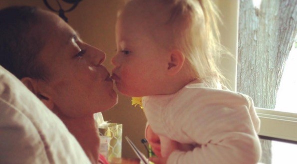 Joey Feek: Terminally ill country star gives daughter 'last kiss,' falls into 'deep sleep'
