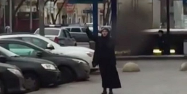 Nanny reportedly beheads child, threatens Moscow travelers (WARNING: Video)