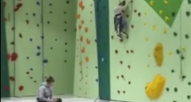 Surrey Employee fired for texting while girl stuck on climbing wall “Video”