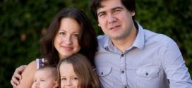 Vadym Kholodenko: Pianist's estranged wife charged with killing 2 daughters