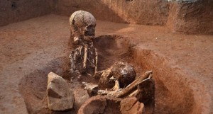 Ancient burials revealed at mysterious Plain of Jars in Laos (Photo)
