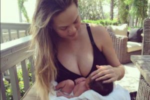 Chrissy Teigen shares first snap of baby girl (Photo)