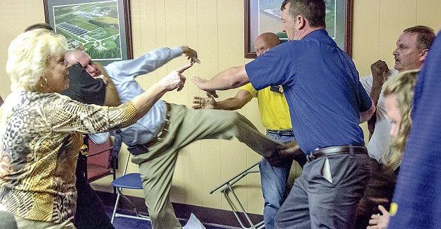 City council brawl breaks out in Alabama town (Photo)
