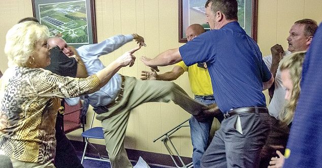 City council brawl breaks out in Alabama town “Photo”