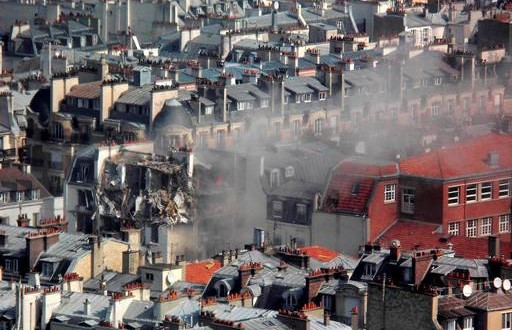 Paris explosion: Building engulfed in fire, 10 injured (Video)