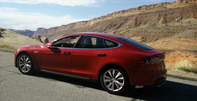 Blake Fuller & Tesla Model S Aims To Break Pikes Peak Record, Report