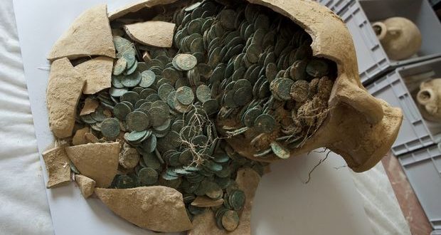Haul of ancient Roman coins unearthed (Photo)