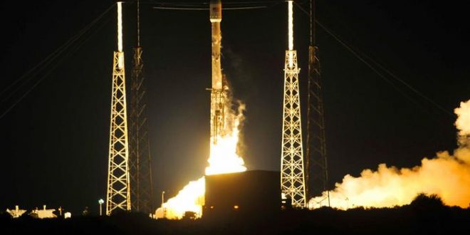 SpaceX Launches Satellite, Lands Unmanned Rocket on Ship (Video)