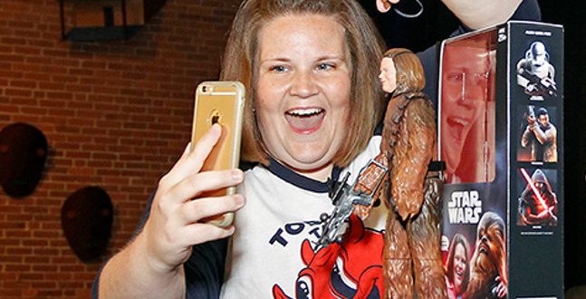 'Chewbacca mom' gets her own action figure (Photo)