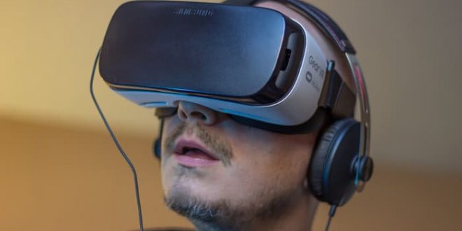 Consumers say VR seems neat, just not gaming so much: According to Greenlight VR