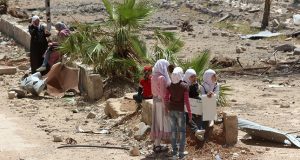 Darayya - Syria: Aid enters for first time since 2012, but 'does not contain any food'