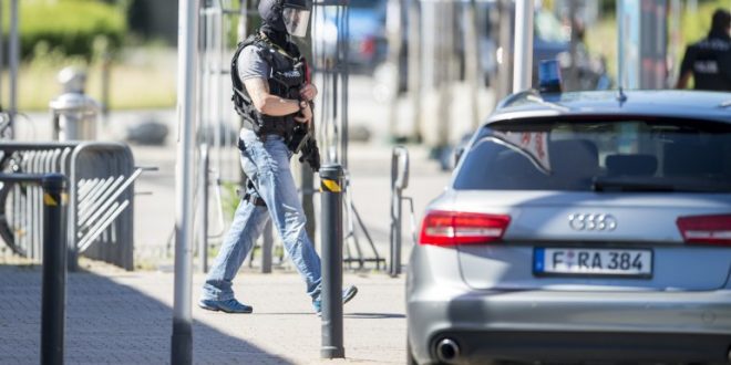 Germany shooting: Police Kill Gunman, Ending Cinema Hostage Drama