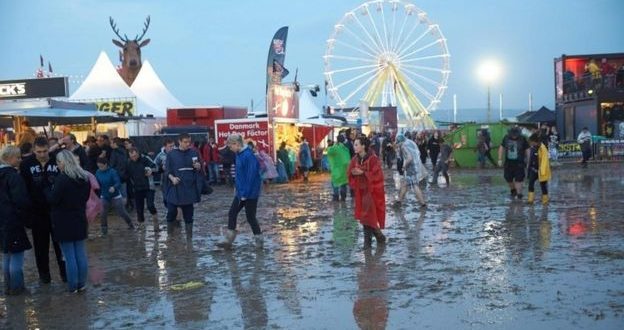 Lightning strikes fans at German rock festival