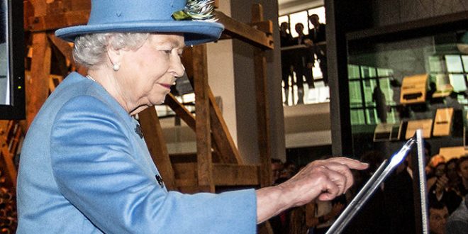 Queen Elizabeth tweets thank you for birthday wishes