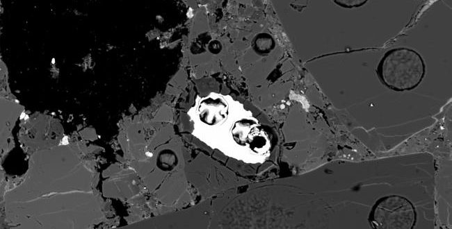 Researchers Find Tiny Pieces of Opal in Meteorite