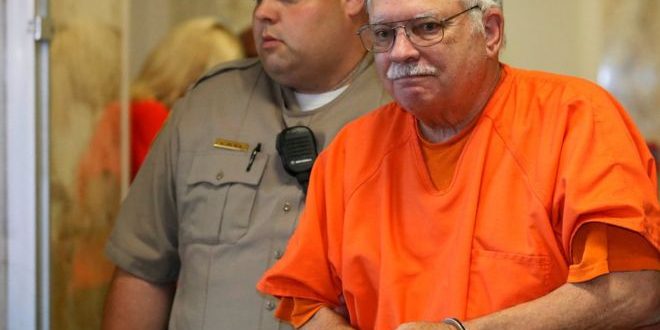 Robert Bates: Oklahoma ‘Taser error’ ex-officer jailed for four years