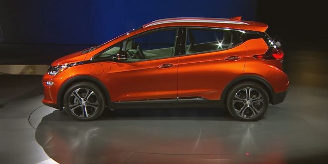 2017 Chevrolet Bolt EV electric car to enter production in October (Video)