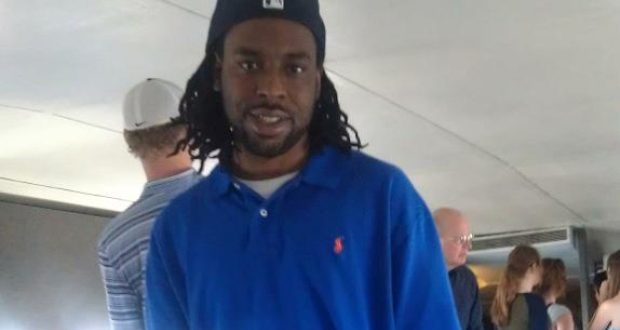 Philando Castile shot dead by police on camera for no reason at all (Video)