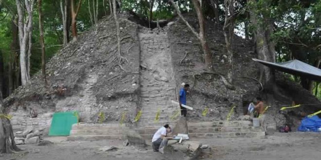 Maya Tomb Uncovered in Belize