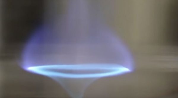 Researchers discover a new type of eco-friendly ‘blue’ fire (Video)