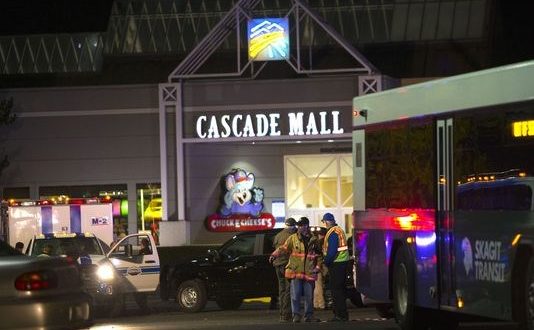 Five dead in Washington mall shooting; police say