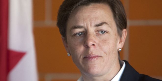 Kellie Leitch defends proposal to screen immigrants for ‘anti-Canadian values’