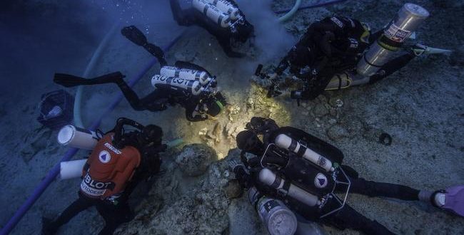 Researchers uncover skeleton from the ancient shipwreck
