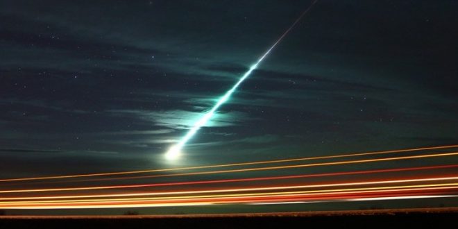 A huge fireball streaked across Toronto last night "Video"