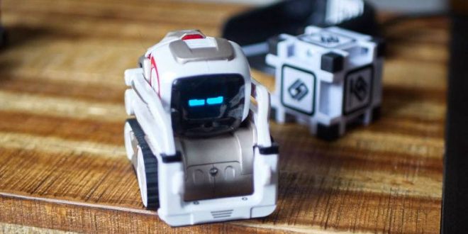 Cozmo: This Robot Is Trying to Replace My Dog (Video)