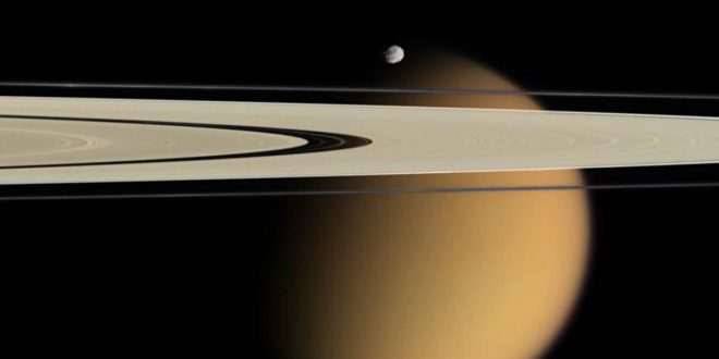 NASA's Cassini prepares for final plunge into Saturn