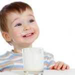 New research weighs in on whole versus skim milk