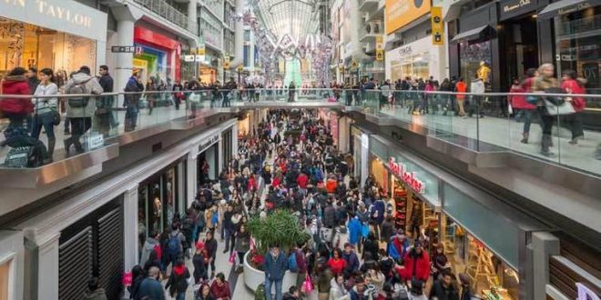 Many Canadians plan to spend less on holiday shopping, CIBC Poll