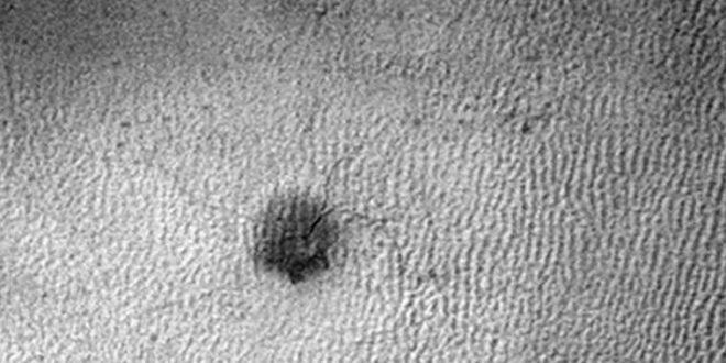 NASA spots spider-shaped troughs on Mars (Photo)