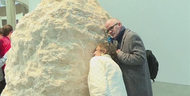 French artist entombed for a week in a rock says 'it's like tripping' (Video)
