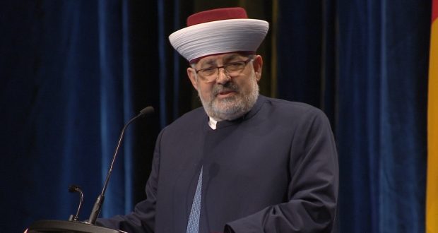 Quebec City Imam calls mosque shooting suspect Alexandre Bissonnette a 'victim'