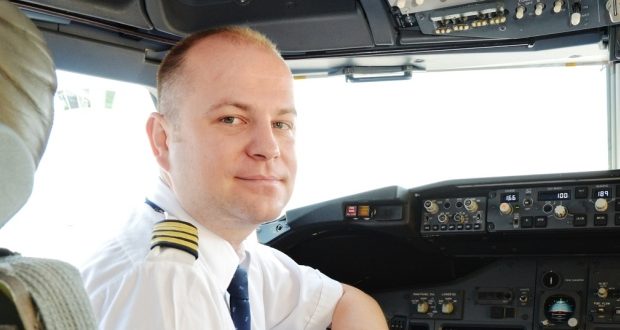 Drunk Pilot pleads guilty after passing out in cockpit