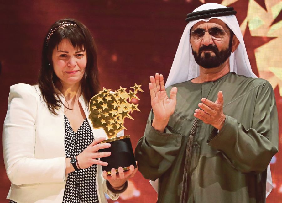 Maggie MacDonnell Teacher Wins 1m Best teacher Prize In Dubai Canada Journal News Of The World