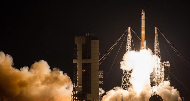 US Delta IV rocket launches powerful military satellite (Watch)