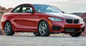 2017 BMW 2 Series spied with minor design tweaks (Video)
