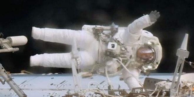 NASA astronauts replace computer during spacewalk