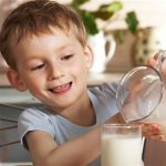 Kids who don't drink cow's milk are shorter, says new research