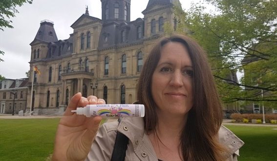 Mom “horrified” after child consumes vapour fluid found on school grounds