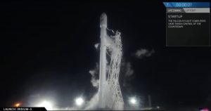 SpaceX puts 10 next generation satellites into orbit (Video)